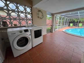 2001 N 41st Ave, Hollywood FL 33021