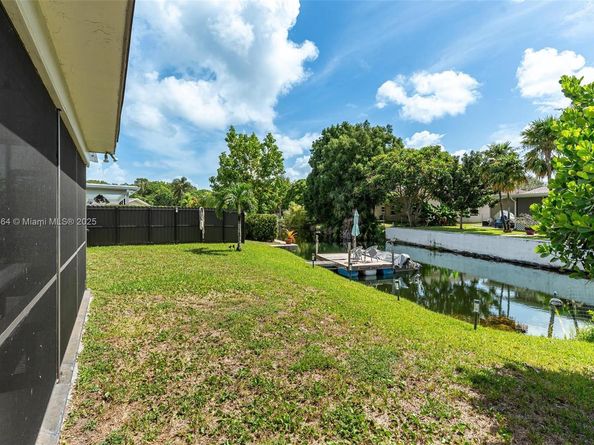 140 SW 126th Ave, Plantation FL 33325