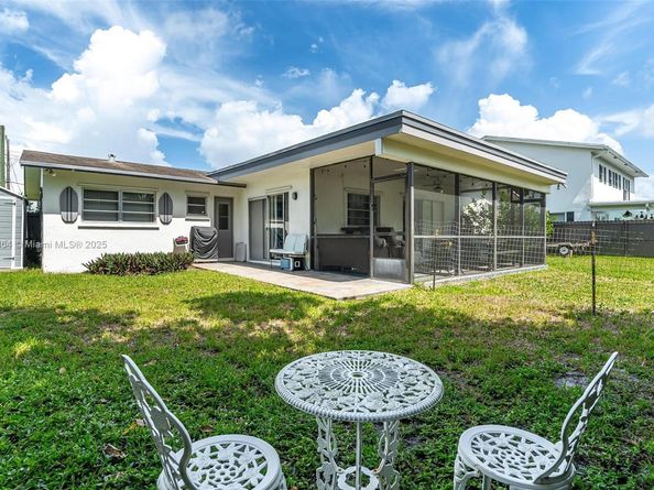 140 SW 126th Ave, Plantation FL 33325