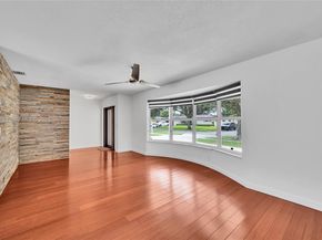 5320 SW 8th St, Plantation FL 33317