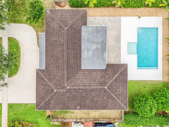 5320 SW 8th St, Plantation FL 33317