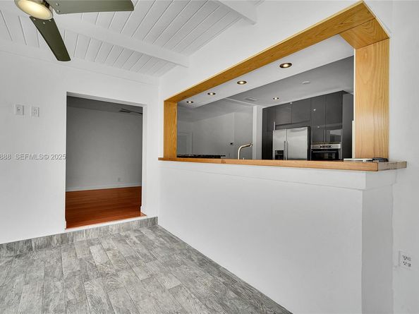 5320 SW 8th St, Plantation FL 33317