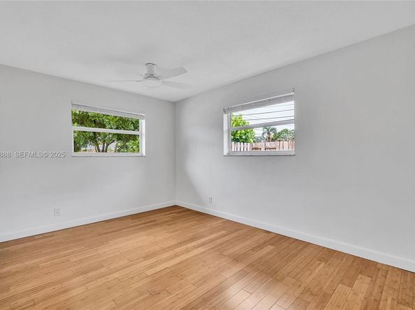 5320 SW 8th St, Plantation FL 33317