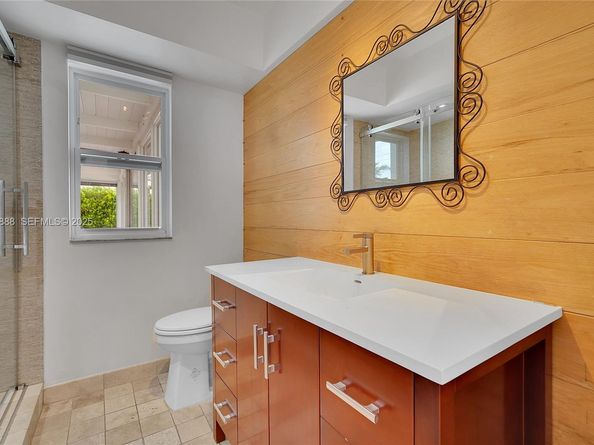 5320 SW 8th St, Plantation FL 33317