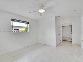 5320 SW 8th St, Plantation FL 33317