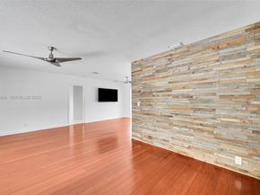 5320 SW 8th St, Plantation FL 33317