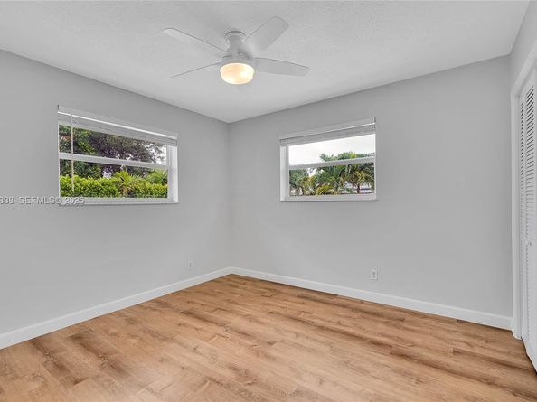 5320 SW 8th St, Plantation FL 33317