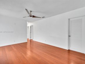 5320 SW 8th St, Plantation FL 33317