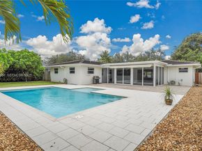 5320 SW 8th St, Plantation FL 33317