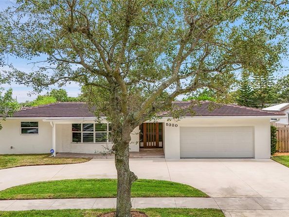 5320 SW 8th St, Plantation FL 33317