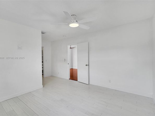 5320 SW 8th St, Plantation FL 33317