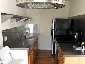 1001 7th St 105, Miami Beach FL 33139