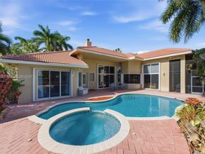 2442 Poinciana Ct, Weston FL 33327