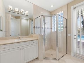 2442 Poinciana Ct, Weston FL 33327