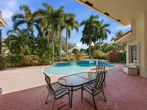 2442 Poinciana Ct, Weston FL 33327