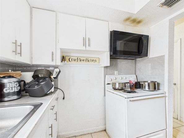 3000 NW 13th St, Fort Lauderdale FL 33311