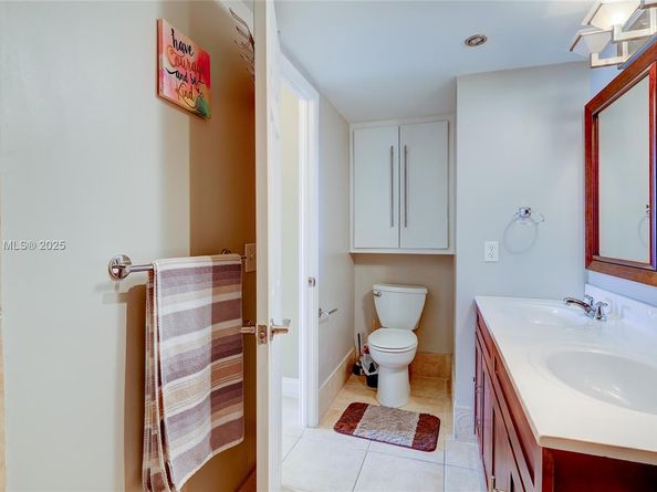2851 NE 183rd St 817E, Aventura FL 33160