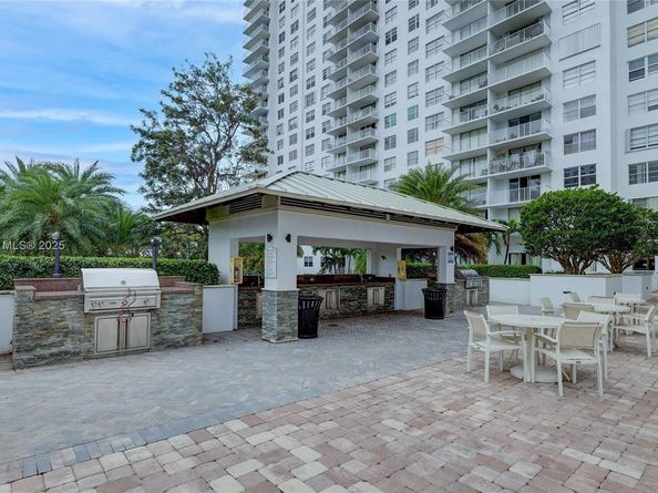 2851 NE 183rd St 817E, Aventura FL 33160