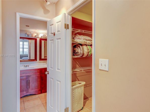 2851 NE 183rd St 817E, Aventura FL 33160