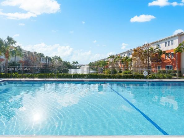 278 SW 7th Ct, Pompano Beach FL 33060