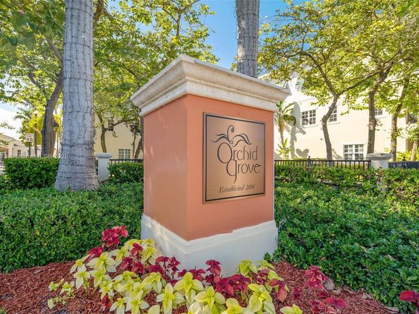 278 SW 7th Ct, Pompano Beach FL 33060
