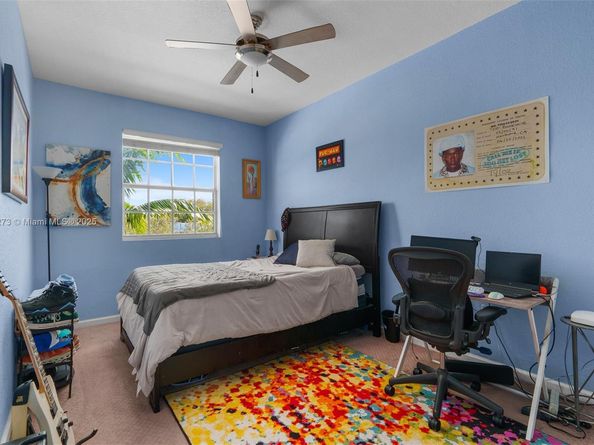 278 SW 7th Ct, Pompano Beach FL 33060