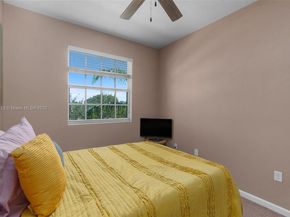 278 SW 7th Ct, Pompano Beach FL 33060