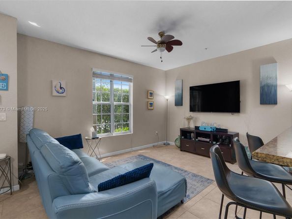 278 SW 7th Ct, Pompano Beach FL 33060