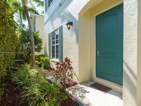 278 SW 7th Ct, Pompano Beach FL 33060