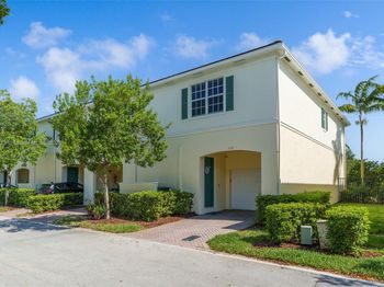 278 SW 7th Ct