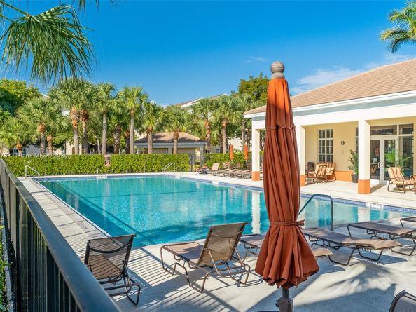 278 SW 7th Ct, Pompano Beach FL 33060