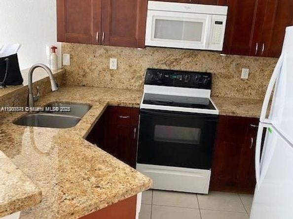 8706 NW 38th Dr, Coral Springs FL 33065