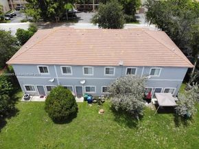 8706 NW 38th Dr, Coral Springs FL 33065