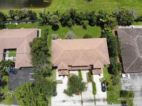 8706 NW 38th Dr, Coral Springs FL 33065
