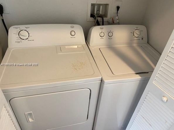 8706 NW 38th Dr, Coral Springs FL 33065