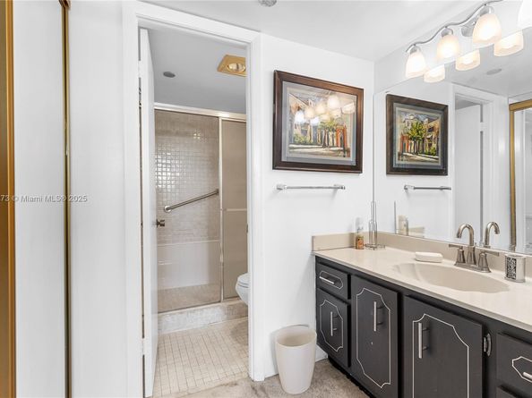 1000 Saint Charles Pl 319, Pembroke Pines FL 33026