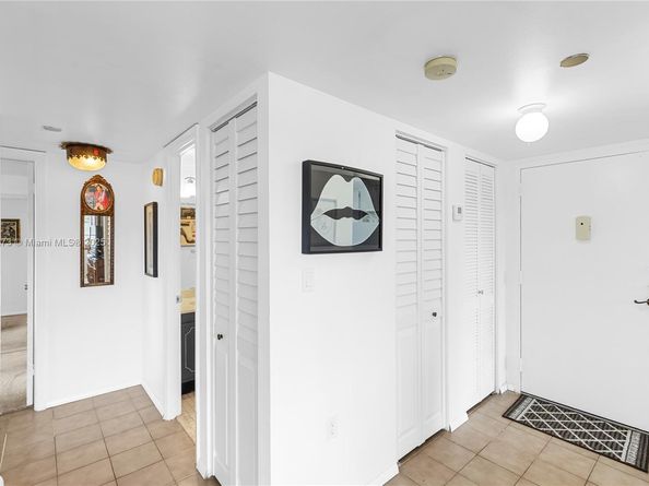 1000 Saint Charles Pl 319, Pembroke Pines FL 33026