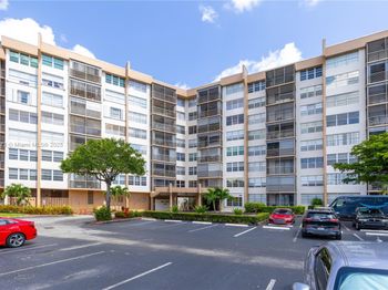 1000 Saint Charles Pl