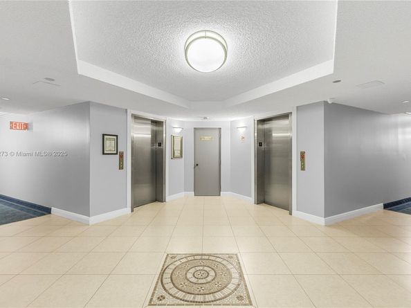 1000 Saint Charles Pl 319, Pembroke Pines FL 33026