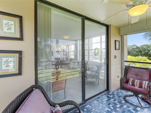 1000 Saint Charles Pl 319, Pembroke Pines FL 33026