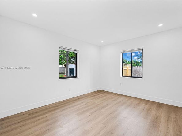 1918 Taft St, Hollywood FL 33020