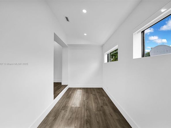 1918 Taft St, Hollywood FL 33020