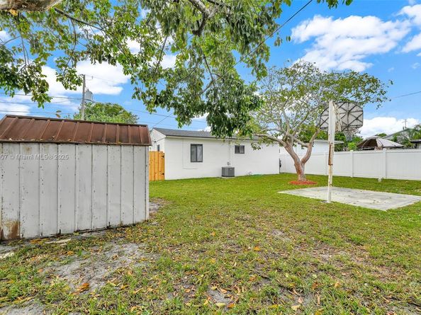 1918 Taft St, Hollywood FL 33020