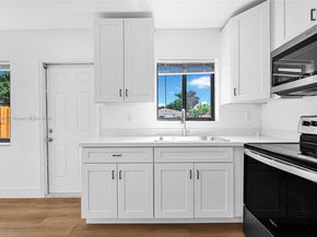 1918 Taft St, Hollywood FL 33020