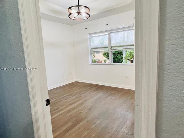 4123 NE 24th St, Homestead FL 33033