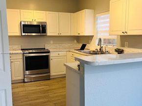 4123 NE 24th St, Homestead FL 33033