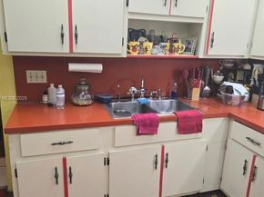 1853 NW 47th St, Miami FL 33142