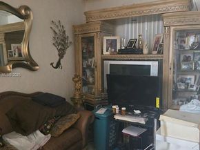 1853 NW 47th St, Miami FL 33142