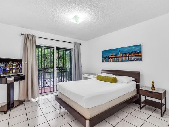 2368 SW 32nd Ave, Miami FL 33145