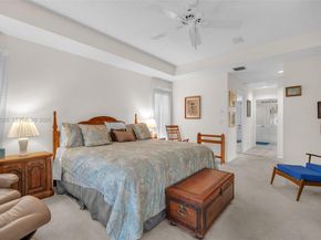 290 Landings Blvd, Weston FL 33327